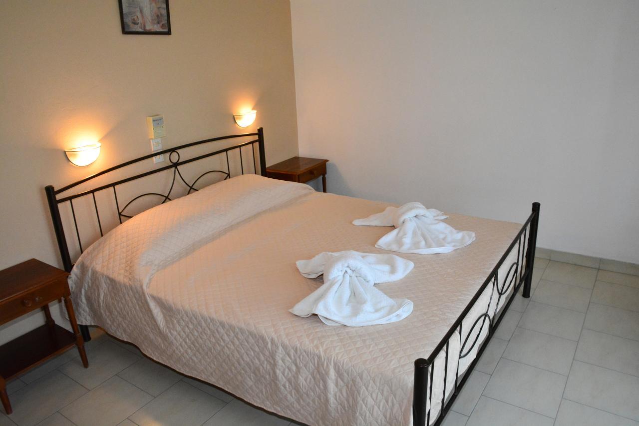 Voula Apartments Agia Marina  Eksteriør billede
