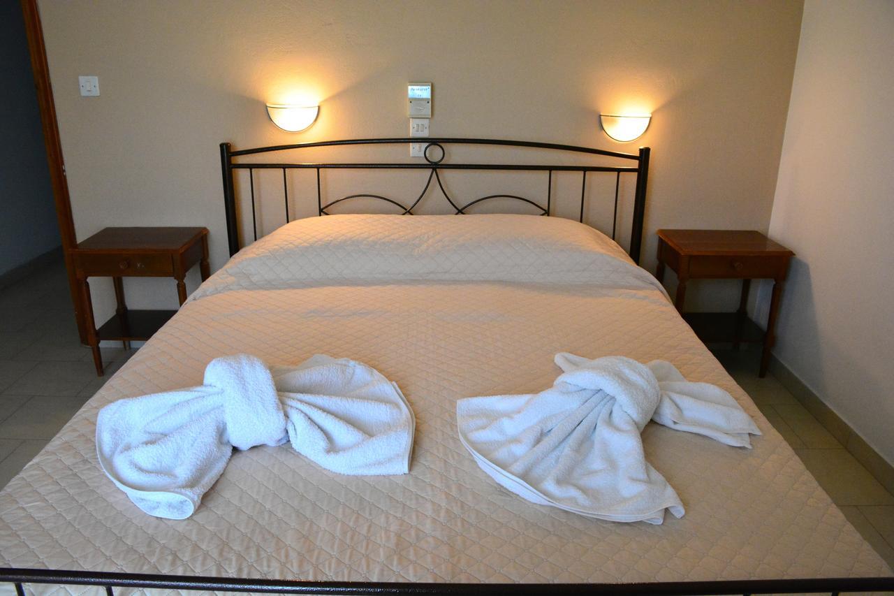 Voula Apartments Agia Marina  Eksteriør billede